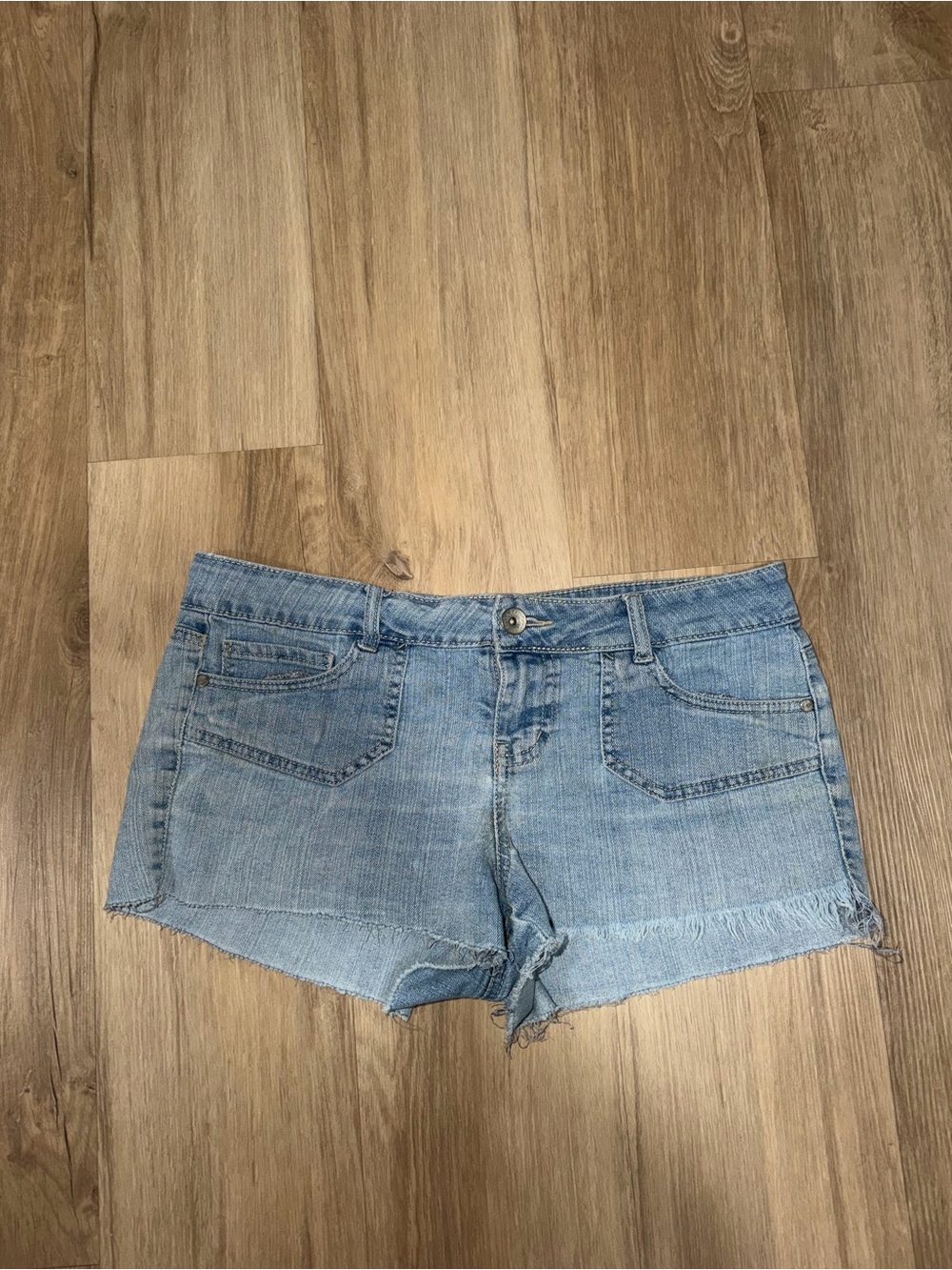lei Light Blue Denim Frayed Hem Women's Shorts